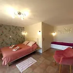 Au Pays De Jacquou D'hotes Et Table D'hotes En Dordogne 3* Fossemagne