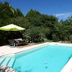 Bed and Breakfast Au Pays De Jacquou D'hotes Et Table D'hotes En Dordogne 3*