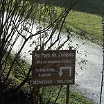 Au Pays De Jacquou D'hotes Et Table D'hotes En Dordogne