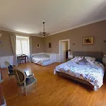 Bed & Breakfast Au Pays De Jacquou D'hotes Et Table D'hotes En Dordogne 3*