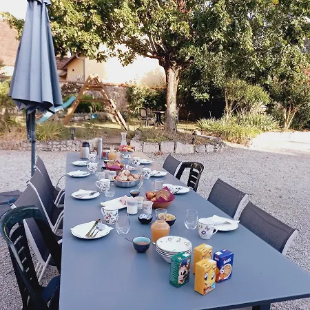 Au Pays De Jacquou : D'hotes Et Table D'hotes