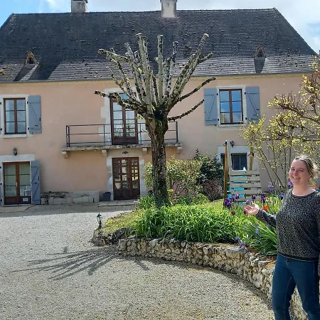 Au Pays De Jacquou : D'hotes Et Table D'hotes Bed & Breakfast