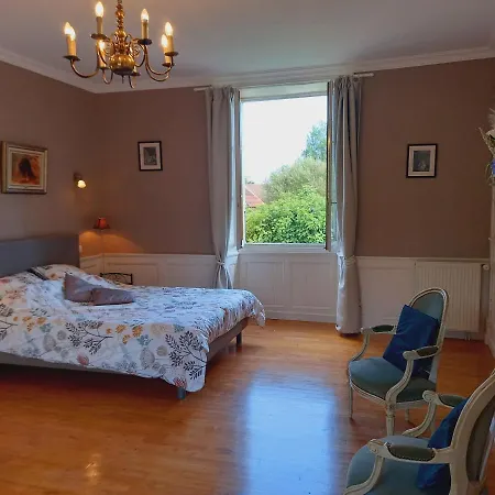Bed & Breakfast Au Pays De Jacquou : D'hotes Et Table D'hotes Fossemagne