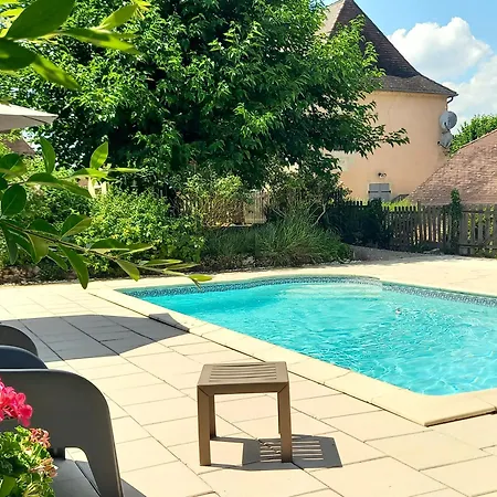 Au Pays De Jacquou : D'hotes Et Table D'hotes 3* Fossemagne