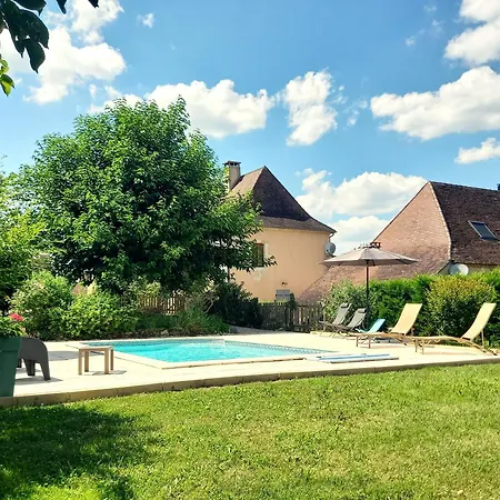 Bed & Breakfast Au Pays De Jacquou : D'hotes Et Table D'hotes 3*