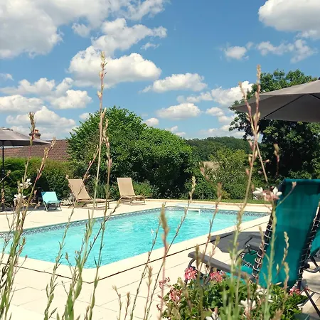 Bed & Breakfast Au Pays De Jacquou D'hotes Et Table D'hotes En Dordogne Fossemagne