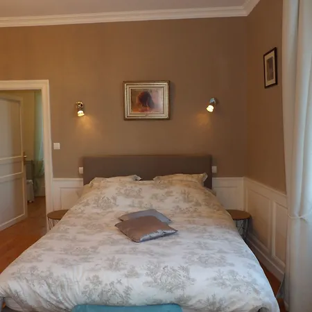 Bed & Breakfast Au Pays De Jacquou D'hotes Et Table D'hotes En Dordogne 3*