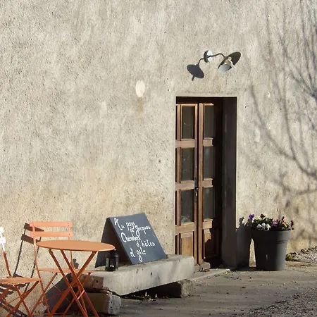 Au Pays De Jacquou D'hotes Et Table D'hotes En Dordogne 3*
