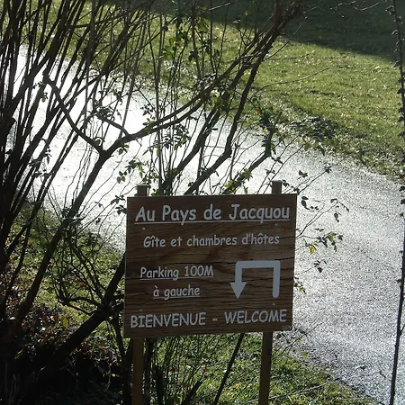 Au Pays De Jacquou D'hotes Et Table D'hotes En Dordogne