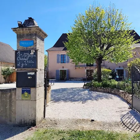 Bed & Breakfast Au Pays De Jacquou D'hotes Et Table D'hotes En Dordogne Fossemagne